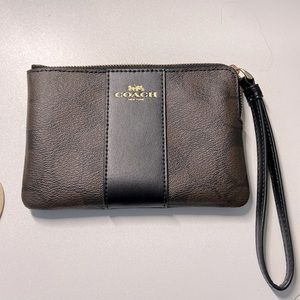 NWT Coach Wristlet